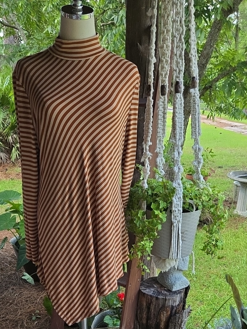Chico's Brown And Tan Angled Stripe Pointed Hem Mock Turtleneck Size Large